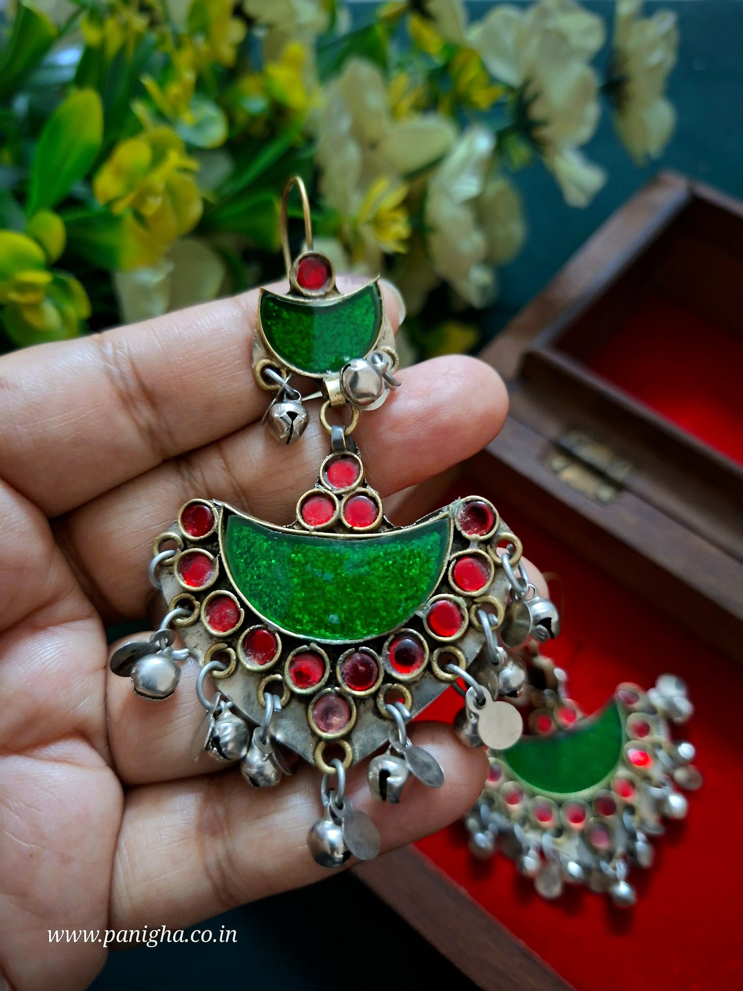 Raqs-e-Chand Earrings – Surkh & Sabz
