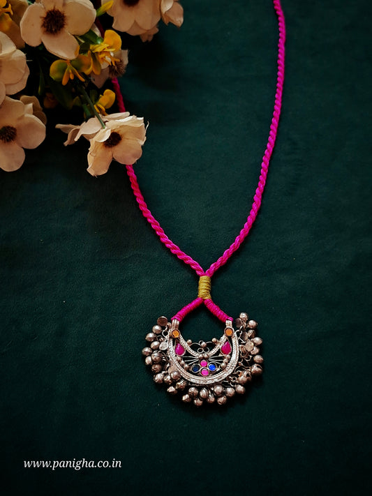 Nazaakat Afghan Chandbali Pendant